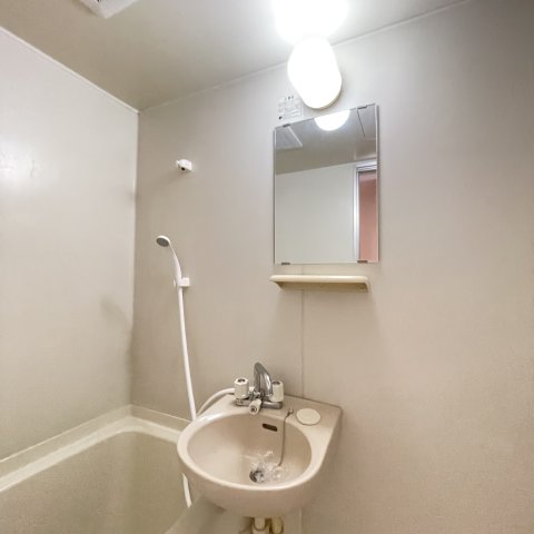 洗面設備　同仕様タイプです