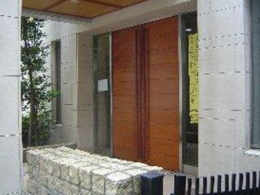 エントランス　★弊社の仲介手数料は全物件、賃料の半額＋税です★