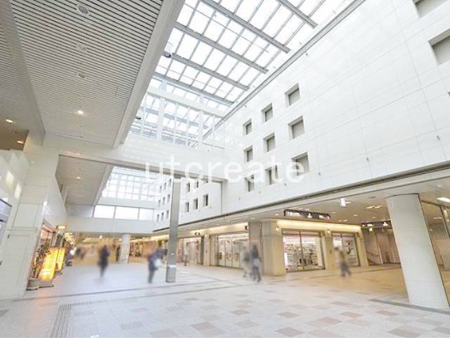 ショッピングセンター　クリスタ長堀（ショッピングセンター）まで765m