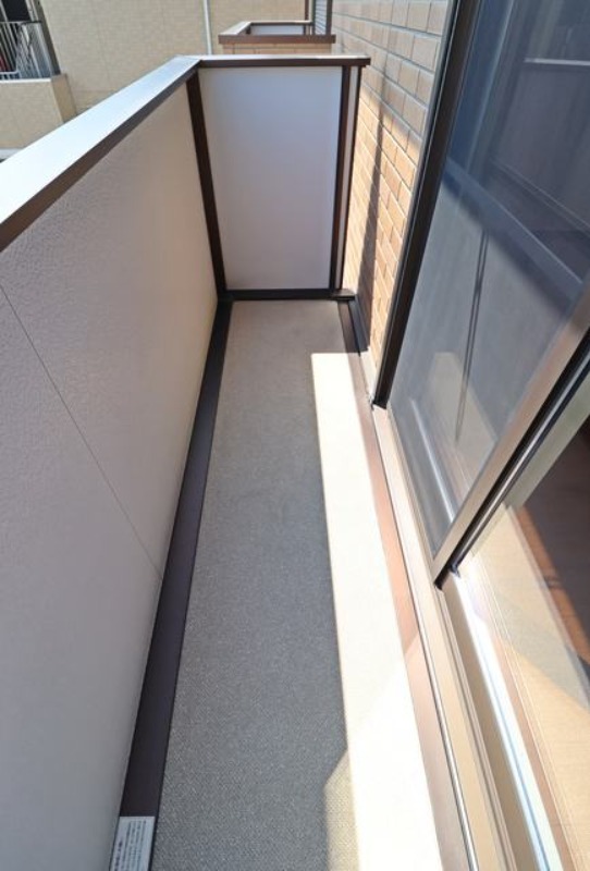 バルコニー　図面と現状に相違がある場合には現状を優先