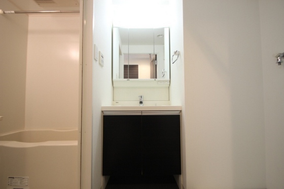 洗面設備　※別部屋の写真です