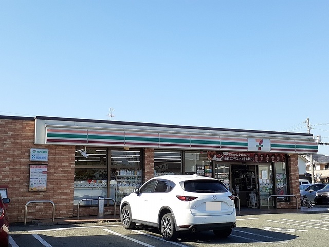 コンビニ　セブンイレブンセイラタウン店（コンビニ）まで130m