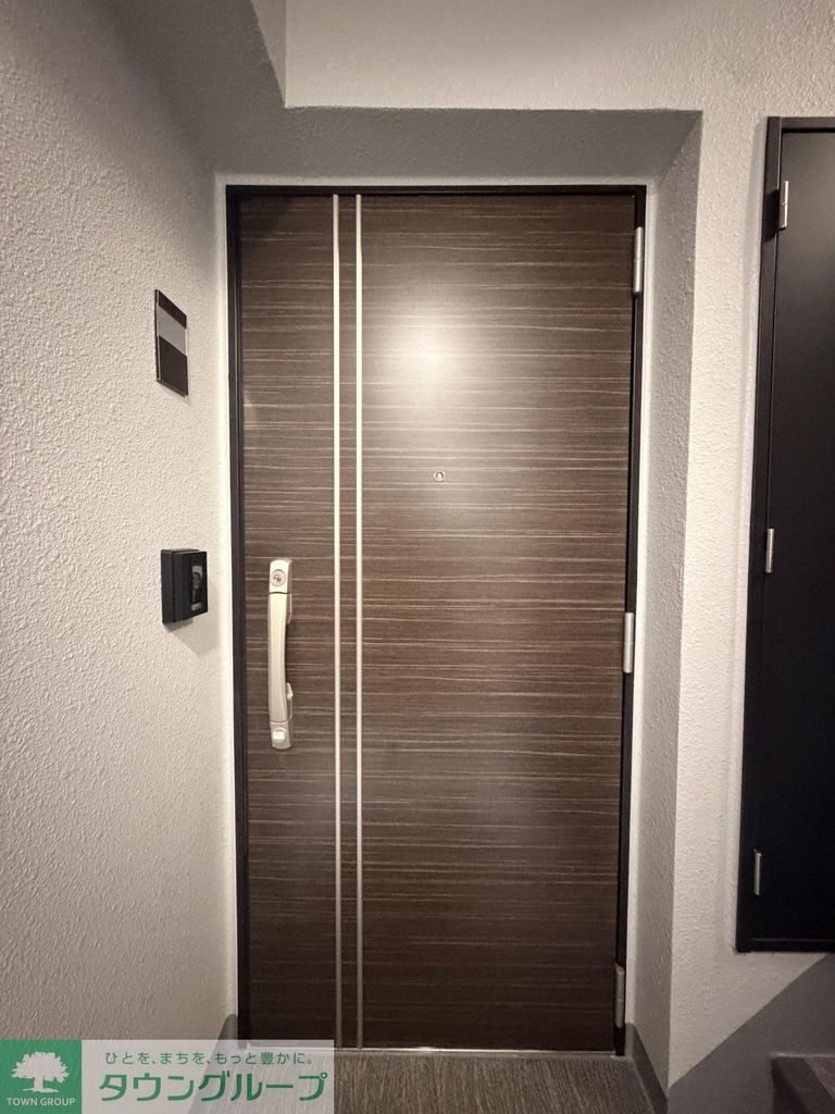 玄関　お部屋探しはタウンハウジングへ♪