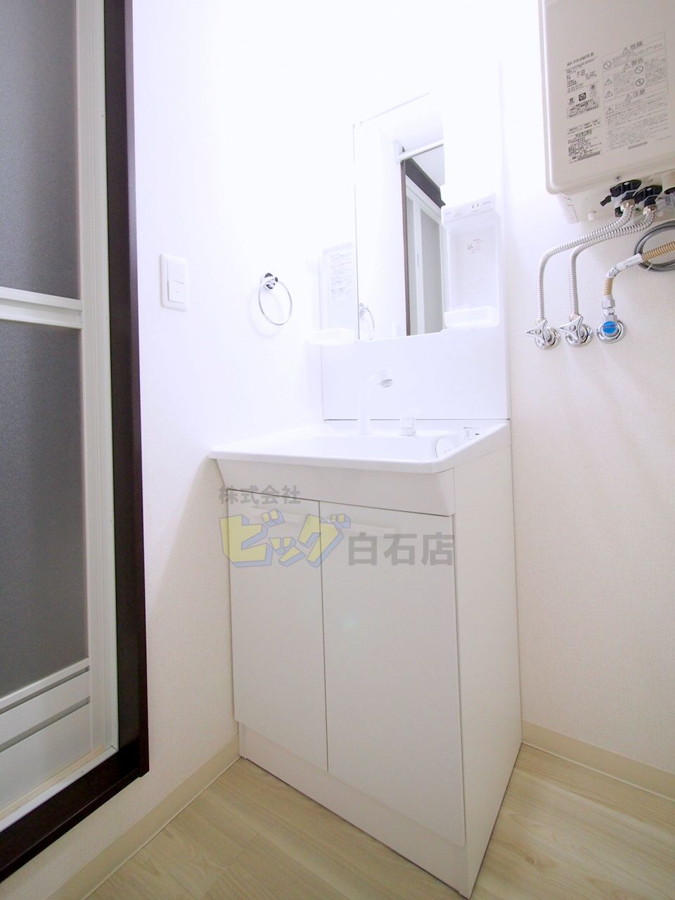 洗面設備　シャンプードレッサー完備♪