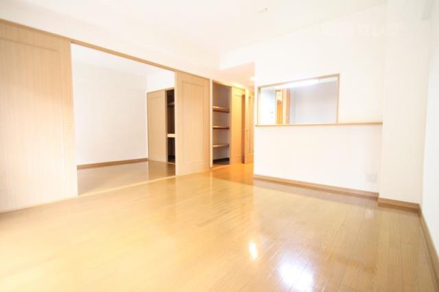 居室・リビング　広々居室スペース（イメージ写真）