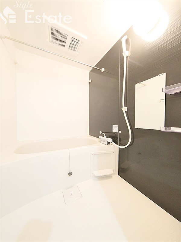 バス・シャワールーム　同仕様内装