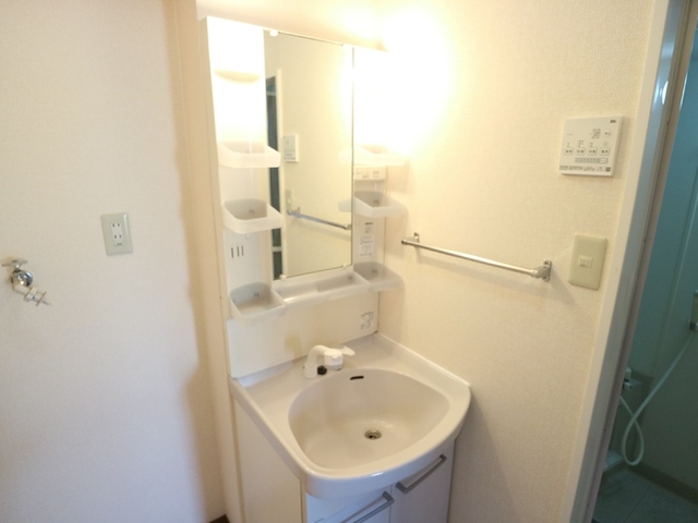 洗面設備　同仕様