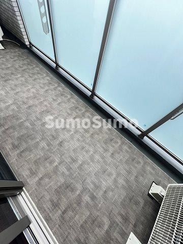 バルコニー　開放的で明るい空間を演出してくれるバルコニーです