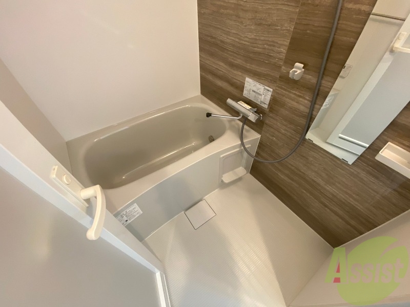 バス・シャワールーム　お風呂になります。一日の疲れを癒してくださいね。