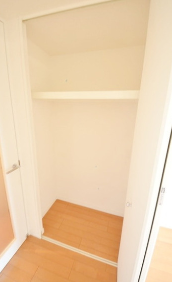 収納　別部屋の写真を使用しております。