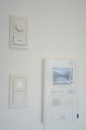 セキュリティ　モニター付きインターホンです♪