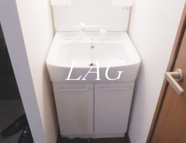 洗面設備　独立洗面台です。