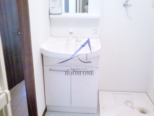 洗面設備　独立洗面台です。