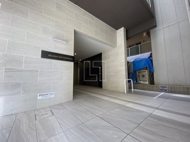 エントランス　AKASHI ENTERPRISE（アカシエンタープライズ）