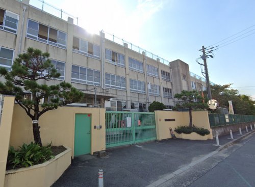 小学校　東大阪市立弥刀東小学校（小学校）まで625m