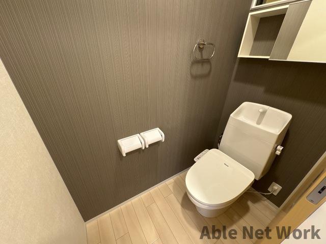 トイレ　温水洗浄暖房便座