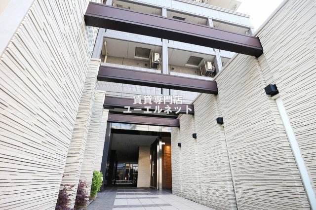 建物外観　シンプルで洗練されたデザインが毎日の暮らしに心地よさをプラス