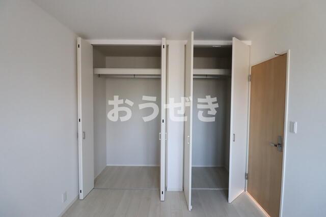 収納　洋室６帖クローゼット