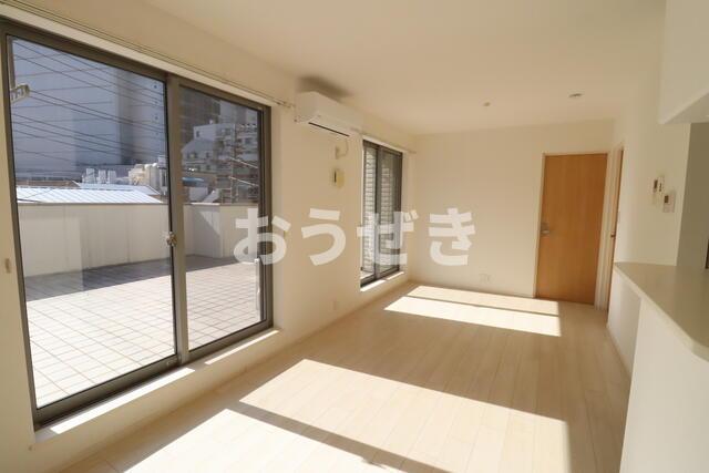 居室・リビング　広いリビング陽当たり良好