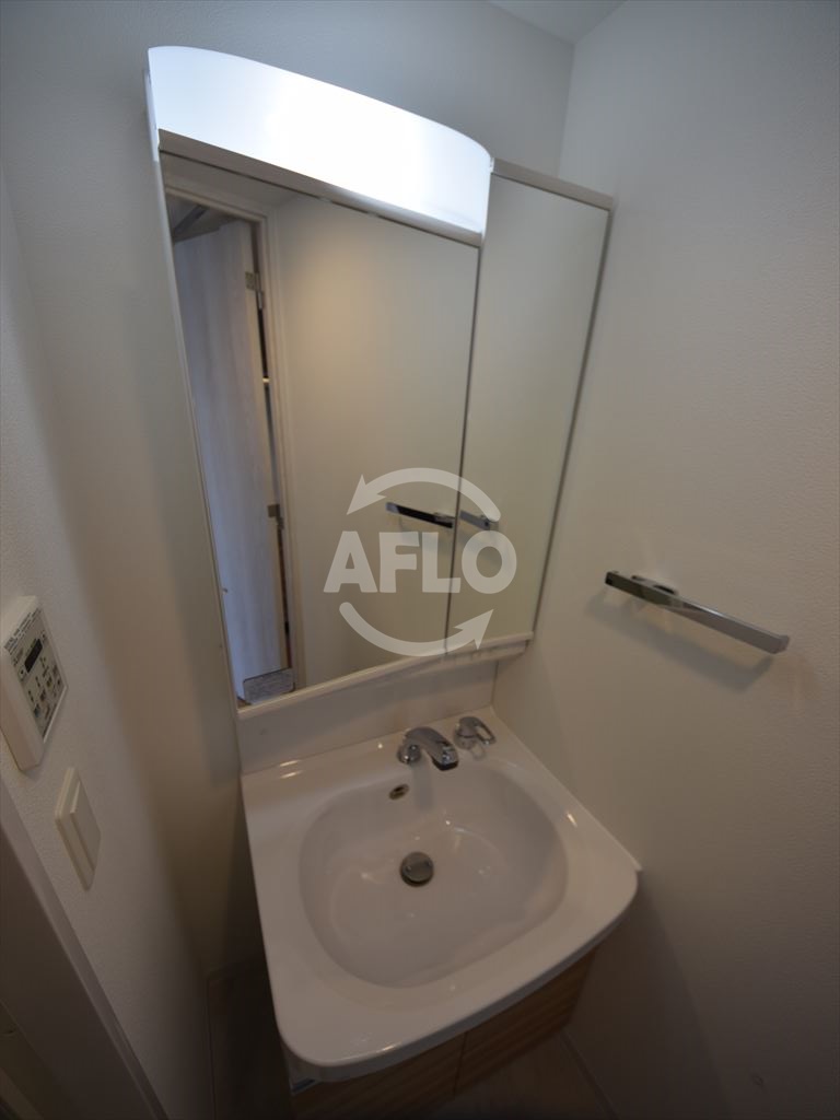 洗面設備　ファーストフィオーレ難波南パークサイド　独立洗面台