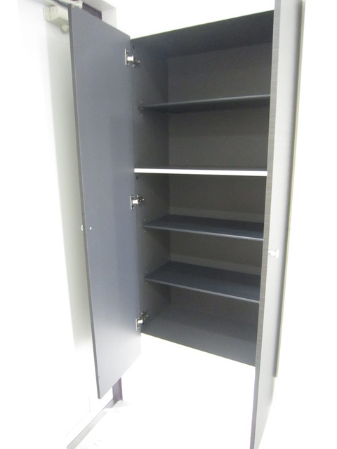 玄関　玄関収納付きです