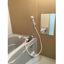 バス・シャワールーム　浴室乾燥機つきで便利です！