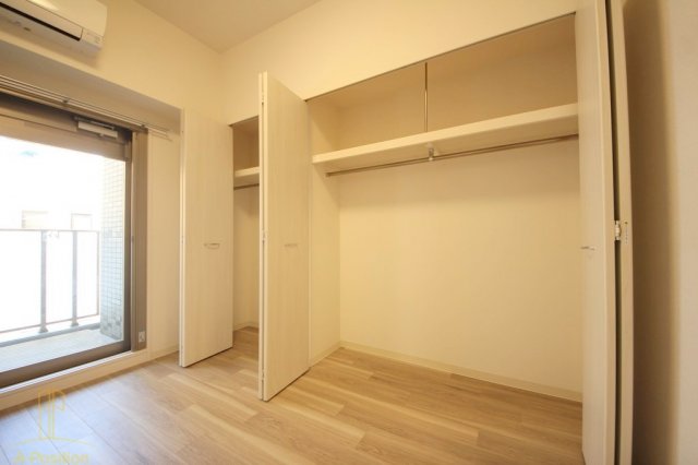 収納　プレサンス心斎橋ニスト