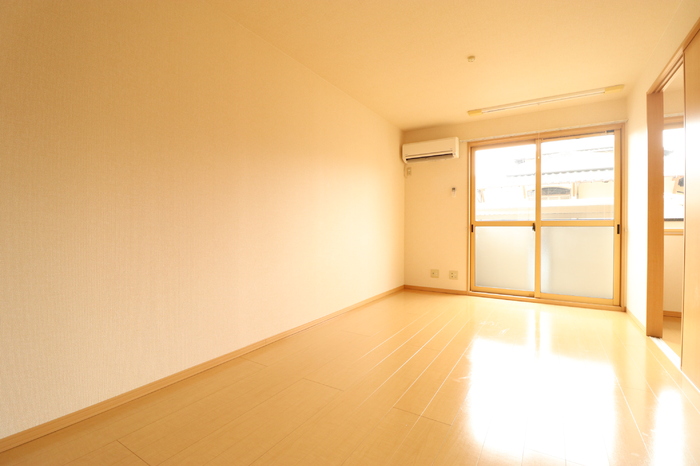 居室・リビング　ゆったり過ごせる居間です