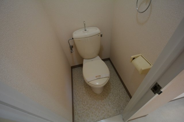 トイレ　バストイレ別です！