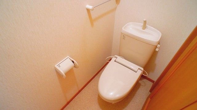 トイレ　落ち着いたトイレです