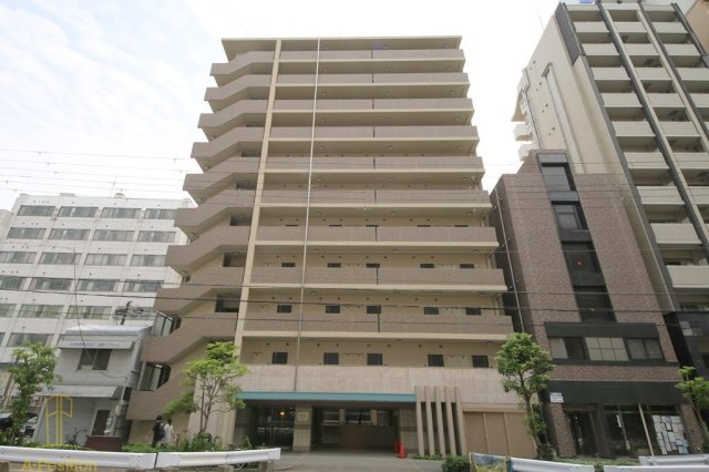 建物外観　ファミールリブレ東梅田