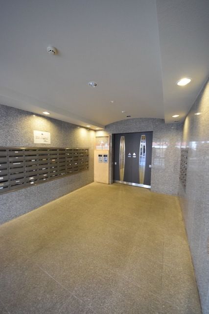 エントランス　★オートロックあり★