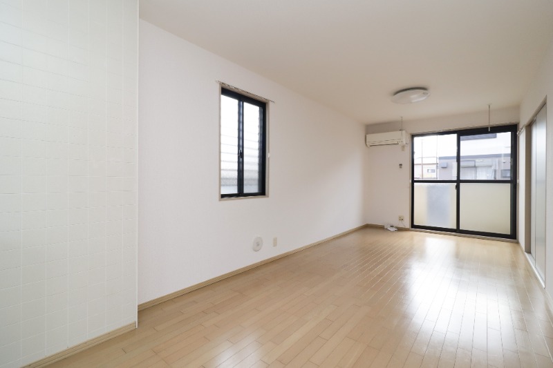 居室・リビング　図面と現状に相違がある場合には現状を優先