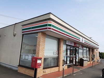 コンビニ　セブンイレブン（コンビニ）まで1000m
