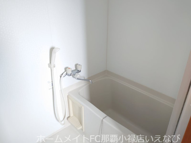 バス・シャワールーム　※別部屋の室内写真となります。