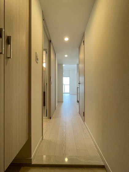 玄関　※別部屋の写真です