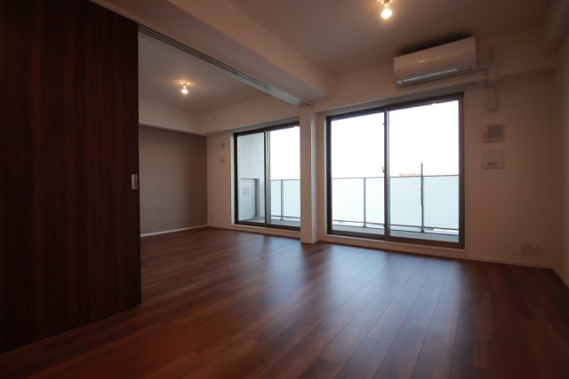 居室・リビング　※別号室の参考写真、現況優先※