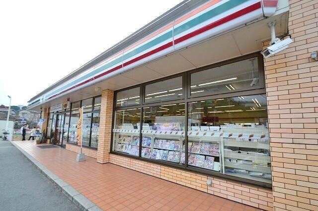 コンビニ　セブンイレブン　沼田川原店（コンビニ）まで502m