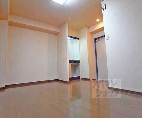 玄関　段差も少ない