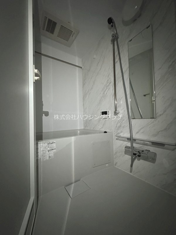 バス・シャワールーム　バスルーム