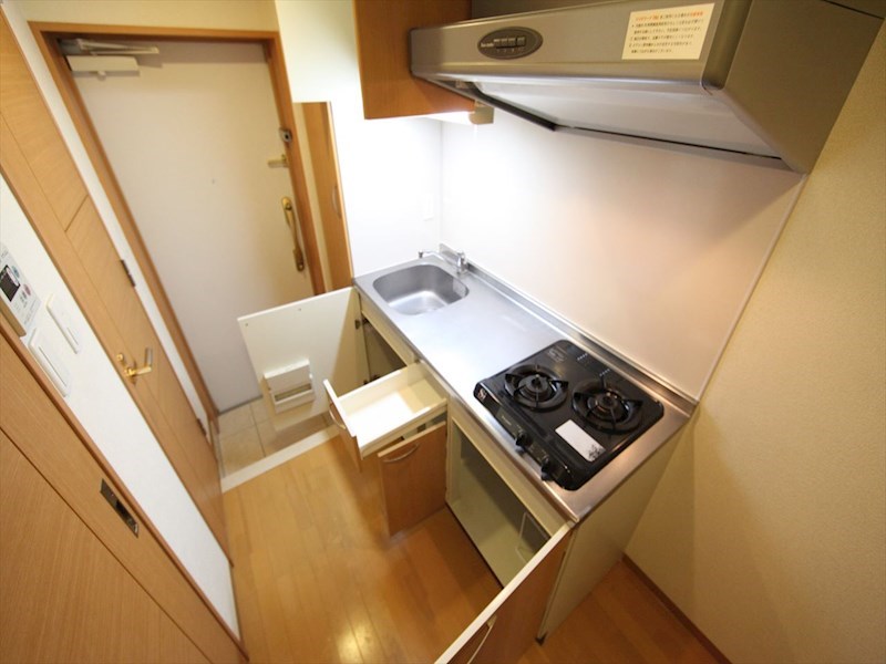 キッチン　システムキッチン（ガス2口コンロ付）