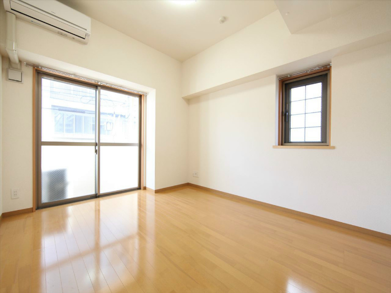 その他部屋・スペース　洋室6.3帖　2面採光　エアコン完備　南面バルコニー