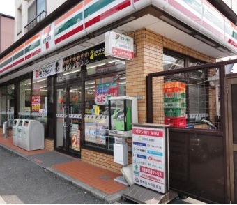 コンビニ　セブンイレブン世田谷上馬4丁目店（コンビニ）まで50m