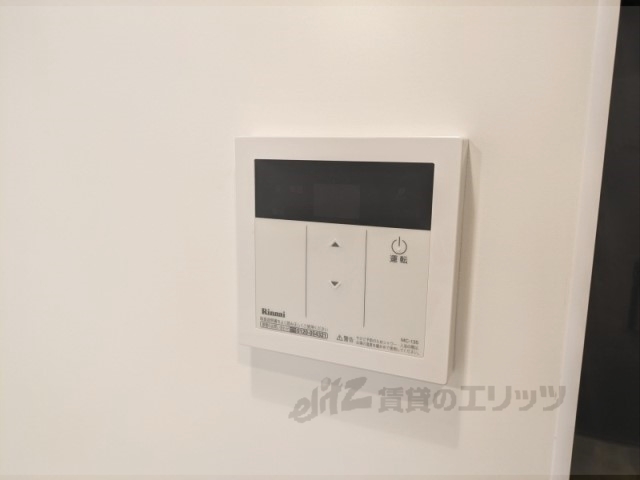 その他設備　給湯器リモコン