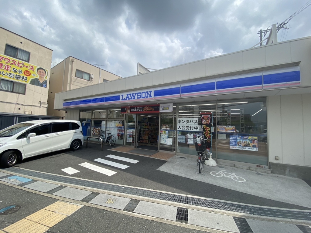 コンビニ　ローソン 枚方中宮本町店（コンビニ）まで28m