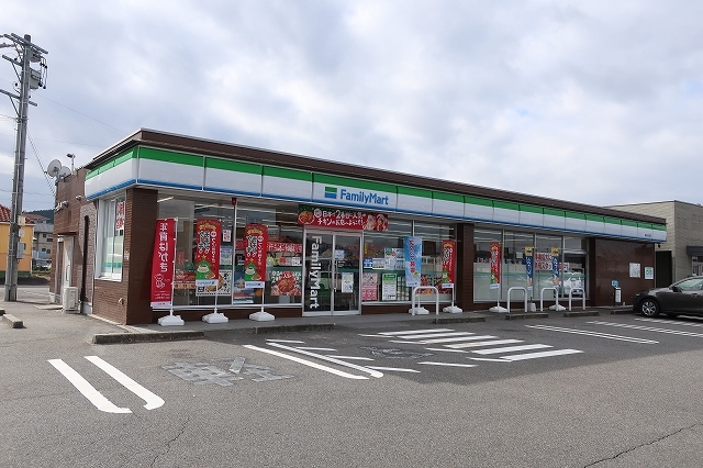 コンビニ　ファミリーマート御嵩上恵土店（コンビニ）まで393m