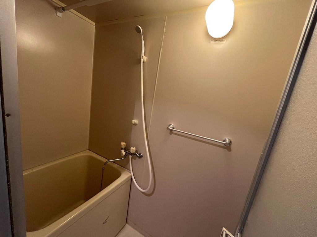 バス・シャワールーム　バス