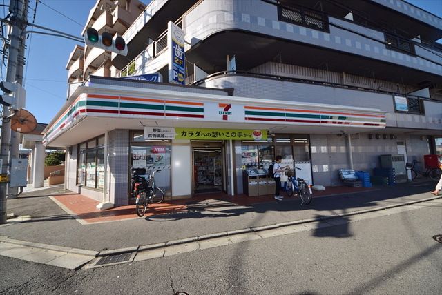 飲食店　セブンイレブン富士見羽沢1丁目店（飲食店）まで580m