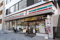 コンビニ　セブンイレブン 文京大塚4丁目店（コンビニ）まで405m