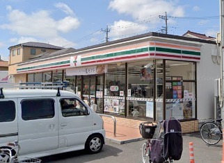 コンビニ　セブンイレブン草加弁天1丁目店（コンビニ）まで210m
